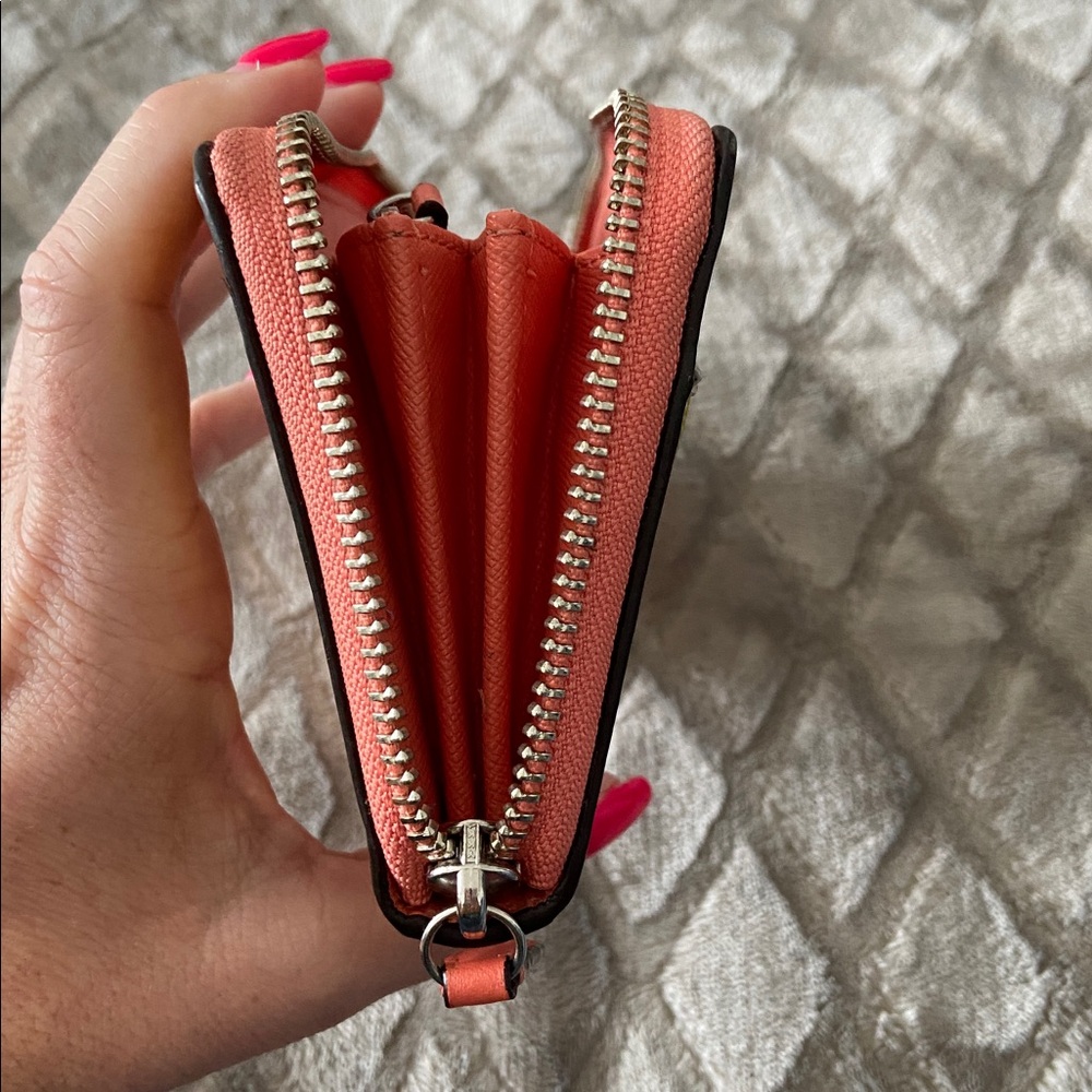 Coach Peyton Multistripe Zip Wallet. - Picture 5 of 10